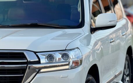 Toyota Land Cruiser 200, 2019 год, 7 200 000 рублей, 29 фотография