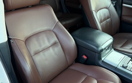 Toyota Land Cruiser 200, 2019 год, 7 200 000 рублей, 38 фотография