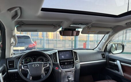 Toyota Land Cruiser 200, 2019 год, 7 200 000 рублей, 40 фотография