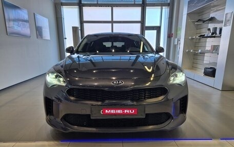 KIA Stinger I, 2018 год, 2 590 005 рублей, 2 фотография