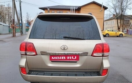 Toyota Land Cruiser 200, 2010 год, 2 750 000 рублей, 4 фотография