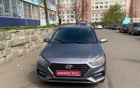 Hyundai Solaris II рестайлинг, 2017 год, 750 000 рублей, 1 фотография