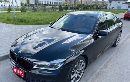 BMW 7 серия, 2015 год, 3 550 000 рублей, 2 фотография