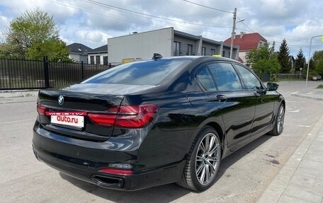 BMW 7 серия, 2015 год, 3 550 000 рублей, 8 фотография