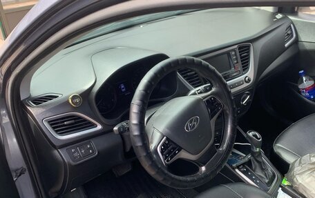 Hyundai Solaris II рестайлинг, 2017 год, 750 000 рублей, 4 фотография