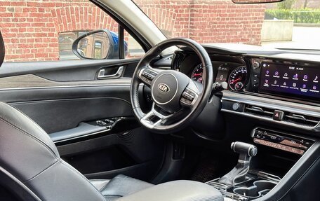 KIA K5, 2020 год, 2 400 000 рублей, 9 фотография