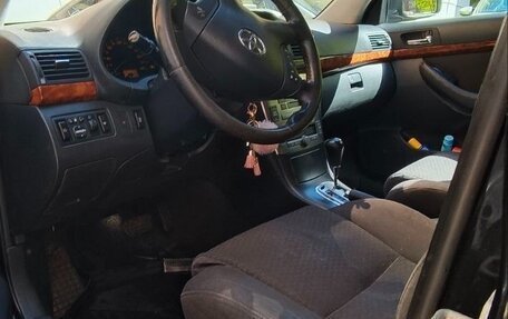 Toyota Avensis III рестайлинг, 2004 год, 700 000 рублей, 13 фотография