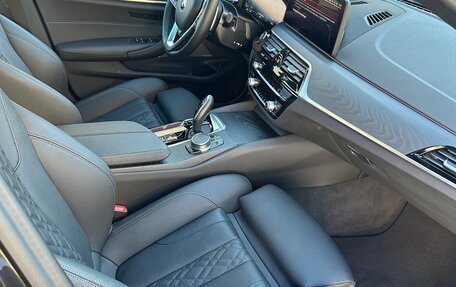 BMW 5 серия, 2023 год, 6 200 000 рублей, 11 фотография