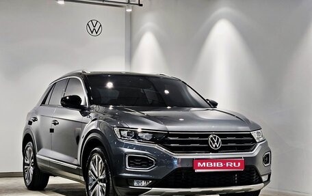 Volkswagen T-Roc I, 2022 год, 2 170 000 рублей, 1 фотография