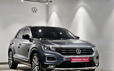Volkswagen T-Roc I, 2022 год, 2 170 000 рублей, 1 фотография