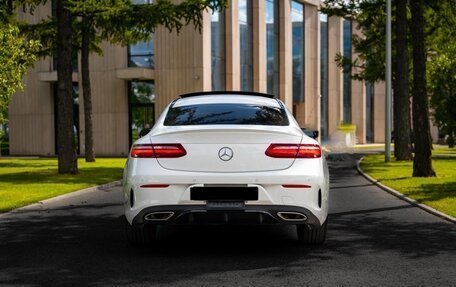 Mercedes-Benz E-Класс, 2020 год, 6 000 000 рублей, 3 фотография