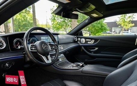 Mercedes-Benz E-Класс, 2020 год, 6 000 000 рублей, 8 фотография