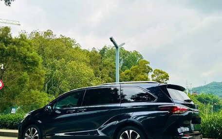 Toyota Sienna, 2024 год, 3 870 005 рублей, 6 фотография