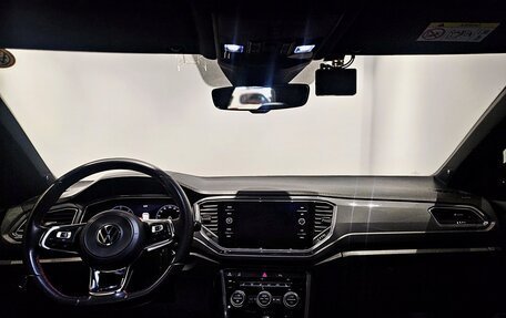 Volkswagen T-Roc I, 2022 год, 2 170 000 рублей, 5 фотография