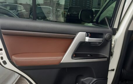 Toyota Land Cruiser 200, 2017 год, 6 750 000 рублей, 13 фотография