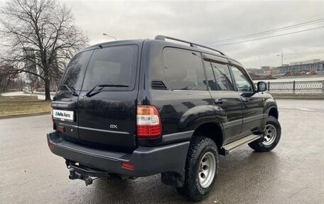 Toyota Land Cruiser 100 рестайлинг 2, 2005 год, 2 500 000 рублей, 3 фотография
