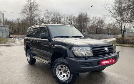 Toyota Land Cruiser 100 рестайлинг 2, 2005 год, 2 500 000 рублей, 12 фотография