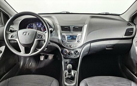 Hyundai Solaris II рестайлинг, 2016 год, 1 059 000 рублей, 17 фотография