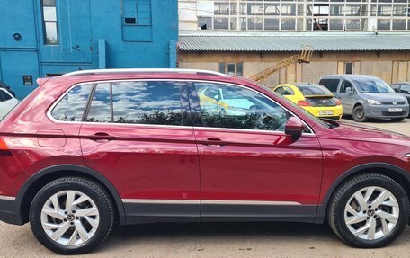 Volkswagen Tiguan II, 2021 год, 4 200 000 рублей, 4 фотография