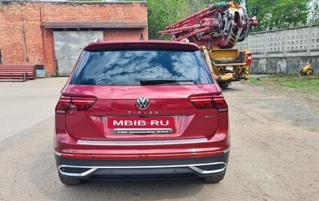 Volkswagen Tiguan II, 2021 год, 4 200 000 рублей, 3 фотография