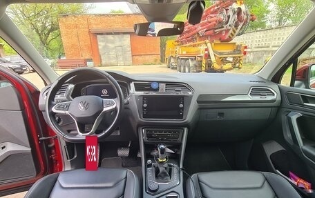 Volkswagen Tiguan II, 2021 год, 4 200 000 рублей, 14 фотография