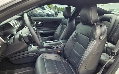 Ford Mustang VI рестайлинг, 2022 год, 4 522 105 рублей, 12 фотография