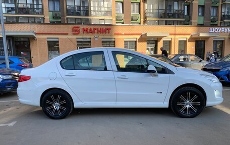 Peugeot 408 I рестайлинг, 2015 год, 820 000 рублей, 4 фотография
