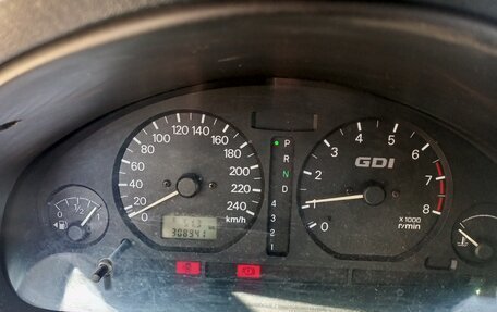 Mitsubishi Carisma I, 2003 год, 350 000 рублей, 3 фотография