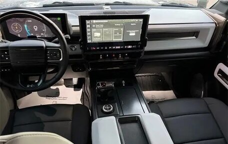 GMC Hummer EV, 2022 год, 12 100 000 рублей, 12 фотография