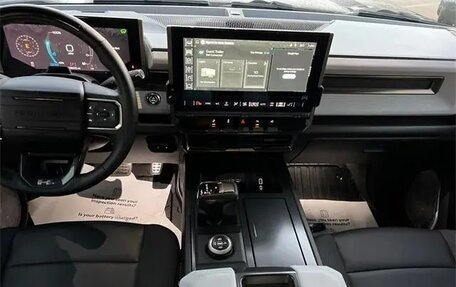GMC Hummer EV, 2022 год, 12 100 000 рублей, 14 фотография