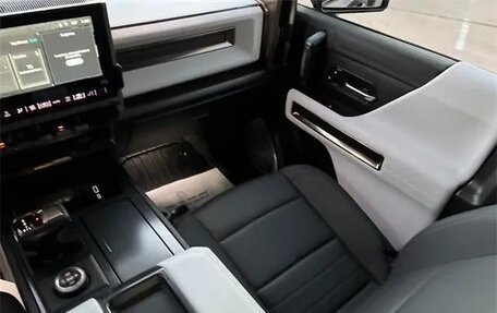 GMC Hummer EV, 2022 год, 12 100 000 рублей, 15 фотография