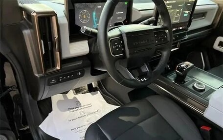 GMC Hummer EV, 2022 год, 12 100 000 рублей, 17 фотография