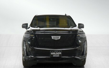 Cadillac Escalade V, 2022 год, 8 800 000 рублей, 2 фотография