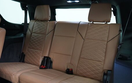 Cadillac Escalade V, 2022 год, 8 800 000 рублей, 19 фотография