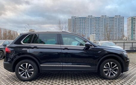 Volkswagen Tiguan II, 2019 год, 3 200 000 рублей, 6 фотография