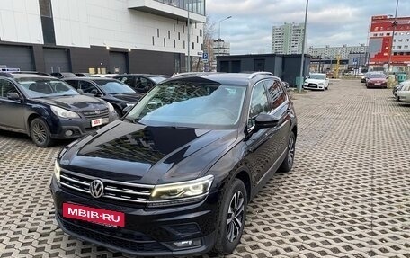 Volkswagen Tiguan II, 2019 год, 3 200 000 рублей, 2 фотография