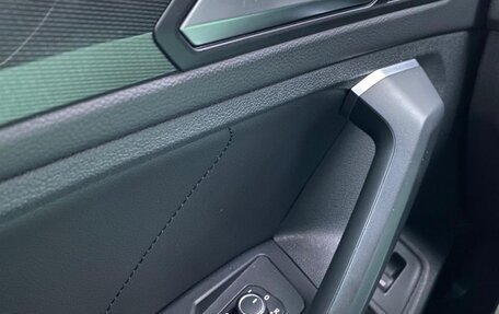 Volkswagen Tiguan II, 2019 год, 3 200 000 рублей, 18 фотография