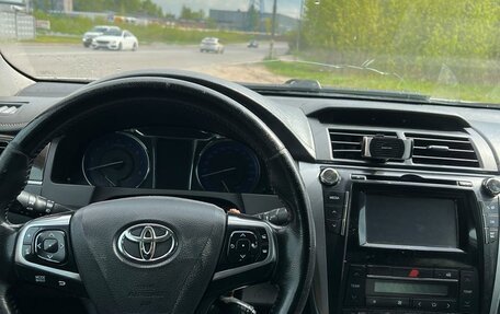 Toyota Camry, 2017 год, 1 290 000 рублей, 4 фотография