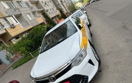Toyota Camry, 2017 год, 1 290 000 рублей, 9 фотография