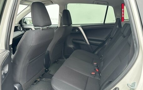 Toyota RAV4, 2017 год, 2 220 000 рублей, 18 фотография