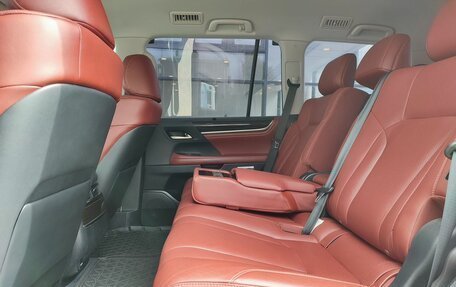 Lexus LX III, 2016 год, 7 690 000 рублей, 31 фотография