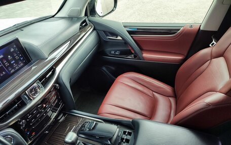 Lexus LX III, 2016 год, 7 690 000 рублей, 24 фотография