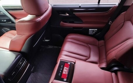Lexus LX III, 2016 год, 7 690 000 рублей, 33 фотография