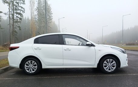 KIA Rio IV, 2017 год, 1 300 000 рублей, 3 фотография