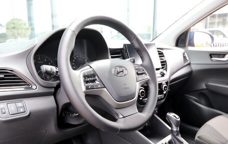 Hyundai Solaris II рестайлинг, 2021 год, 1 660 000 рублей, 7 фотография