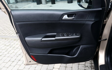 KIA Sportage IV рестайлинг, 2018 год, 2 050 000 рублей, 9 фотография