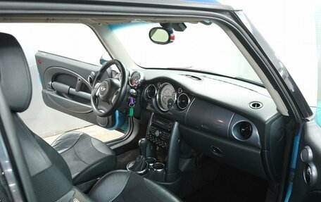 MINI Hatch, 2005 год, 750 000 рублей, 11 фотография