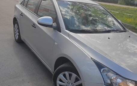 Chevrolet Cruze II, 2012 год, 615 000 рублей, 3 фотография