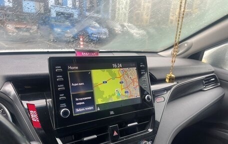 Toyota Camry, 2021 год, 3 250 000 рублей, 5 фотография