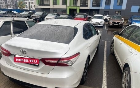 Toyota Camry, 2021 год, 3 250 000 рублей, 3 фотография